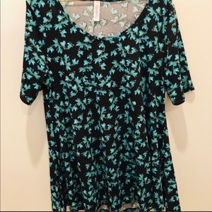 Lularoe Perfect T, Medium, new.